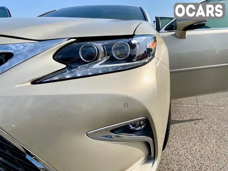 Седан Lexus ES 2013 2.5 л. Автомат обл. Черкасская, Черкассы - Фото 1/21