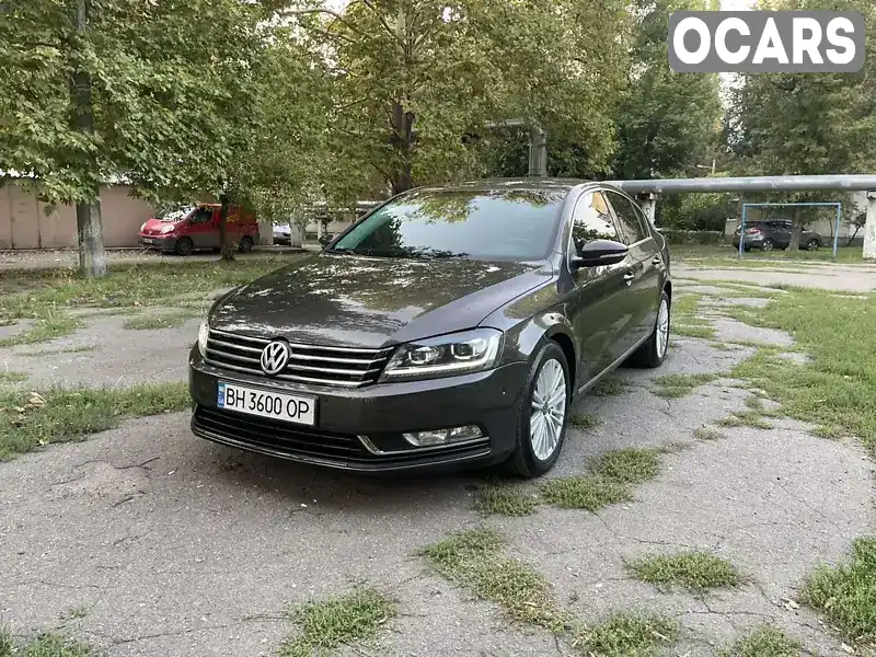 Седан Volkswagen Passat 2013 2 л. Автомат обл. Одеська, Роздільна - Фото 1/21