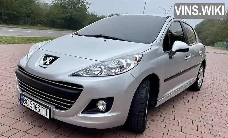 VF3WC8HZCAW041375 Peugeot 207 2010 Хетчбек 1.4 л. Фото 4