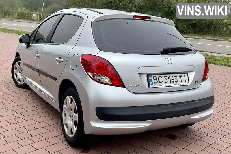 VF3WC8HZCAW041375 Peugeot 207 2010 Хетчбек 1.4 л. Фото 5