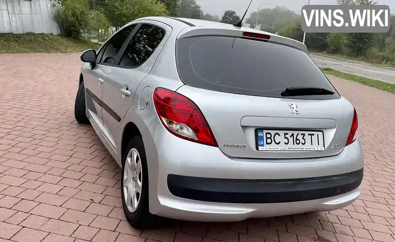 VF3WC8HZCAW041375 Peugeot 207 2010 Хетчбек 1.4 л. Фото 6