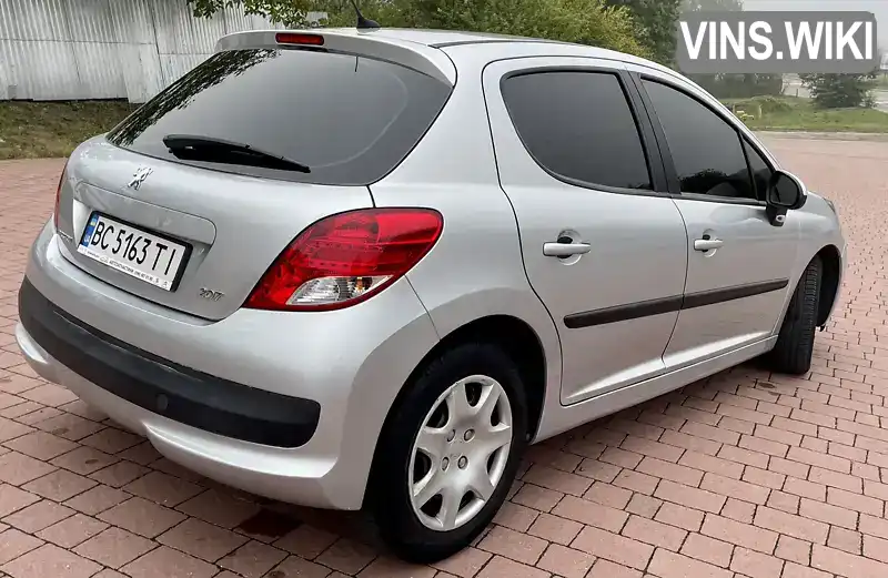 VF3WC8HZCAW041375 Peugeot 207 2010 Хетчбек 1.4 л. Фото 7