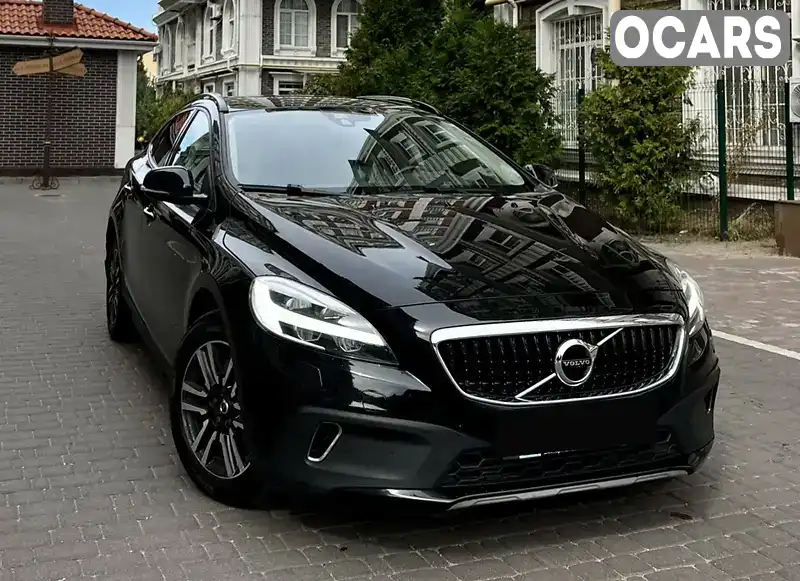 Хэтчбек Volvo V40 Cross Country 2017 2 л. Автомат обл. Киевская, Киев - Фото 1/21