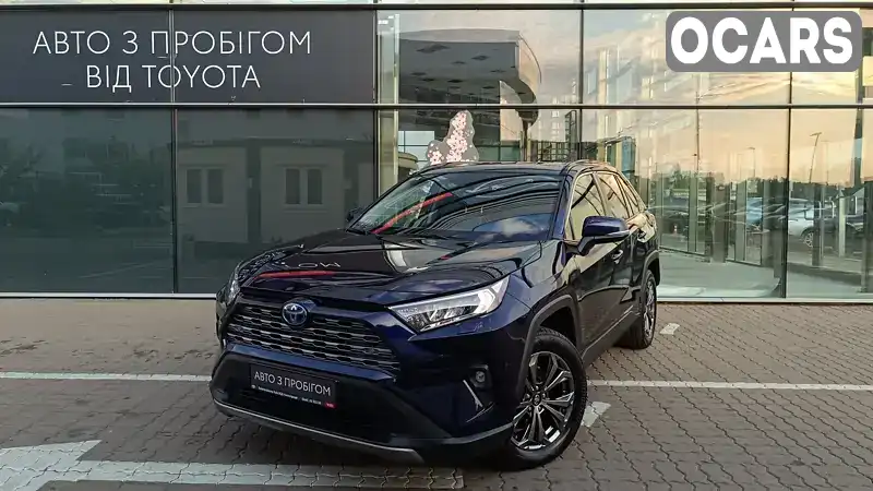 Позашляховик / Кросовер Toyota RAV4 2023 2.49 л. обл. Київська, Київ - Фото 1/12