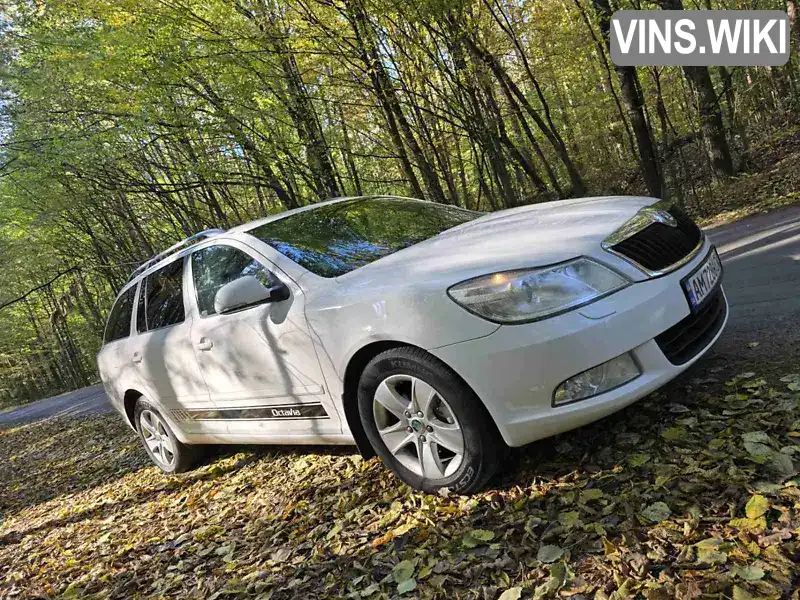 Універсал Skoda Octavia 2012 2 л. Ручна / Механіка обл. Житомирська, Житомир - Фото 1/21