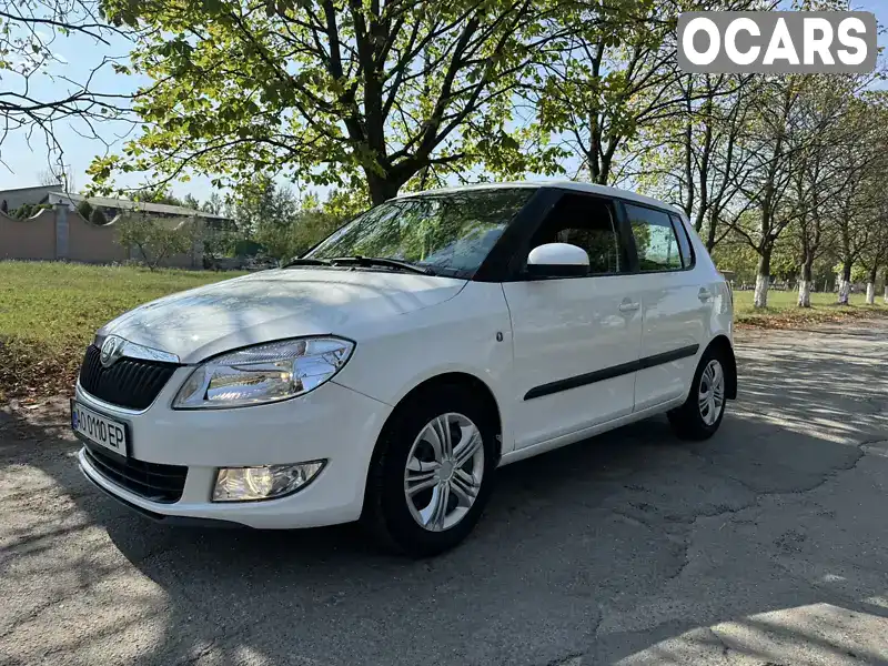 Хетчбек Skoda Fabia 2011 1.6 л. Ручна / Механіка обл. Закарпатська, Виноградів - Фото 1/7