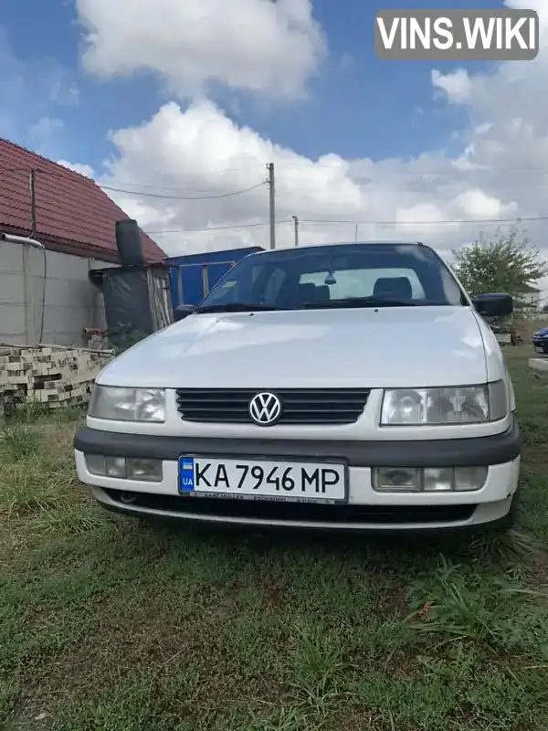 Седан Volkswagen Passat 1993 1.78 л. Ручна / Механіка обл. Київська, Київ - Фото 1/9