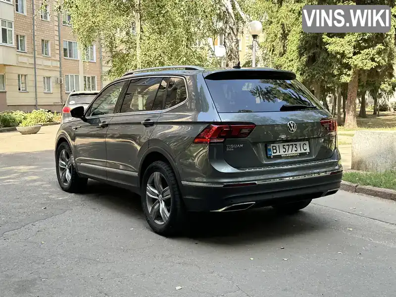 3VV4B7AXXKM021472 Volkswagen Tiguan 2018 Внедорожник / Кроссовер 1.98 л. Фото 2