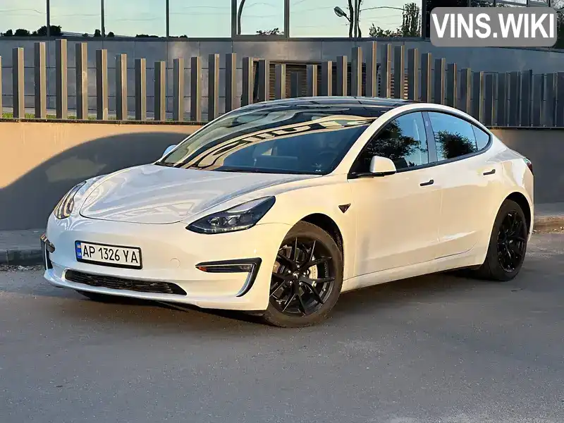 5YJ3E1EA9PF477544 Tesla Model 3 2023 Седан  Фото 2