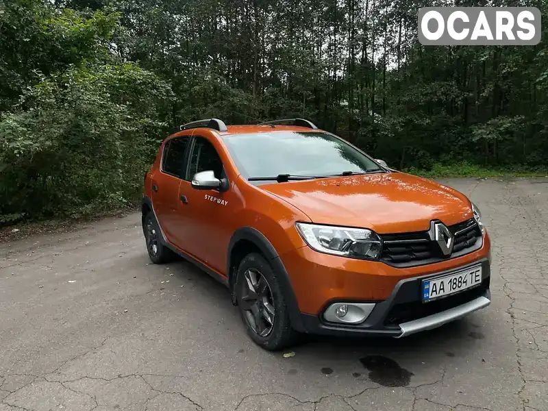 Хетчбек Renault Sandero 2017 1.46 л. Ручна / Механіка обл. Львівська, Трускавець - Фото 1/21