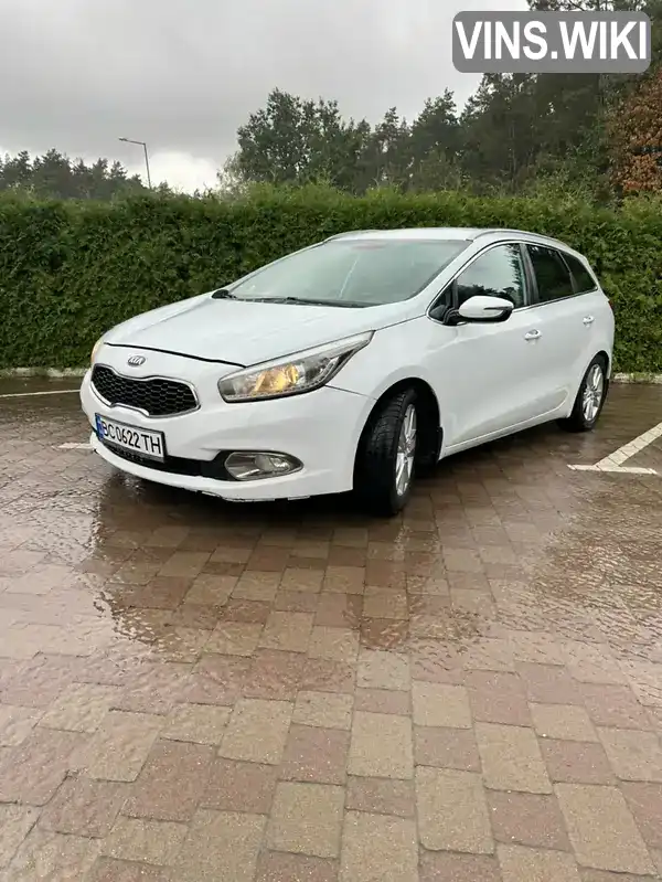 Універсал Kia Ceed 2012 1.58 л. Ручна / Механіка обл. Львівська, location.city.lapaivka - Фото 1/19