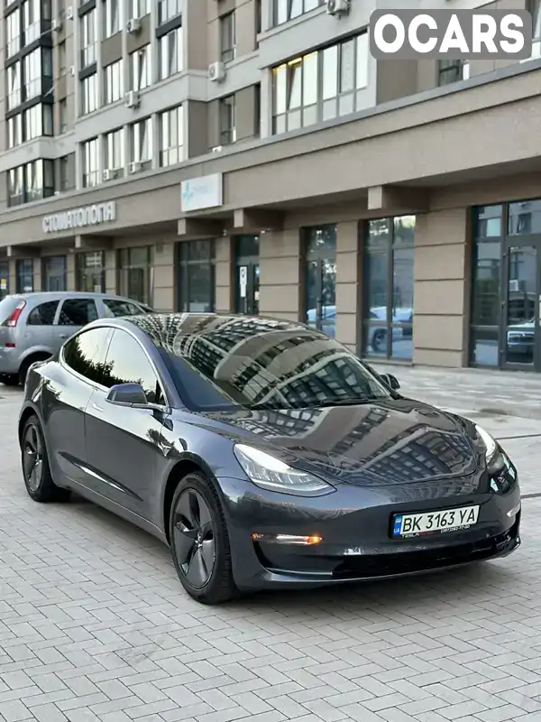 Седан Tesla Model 3 2019 null_content л. обл. Рівненська, Рівне - Фото 1/18