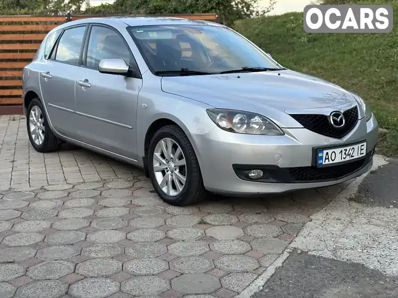 Хетчбек Mazda 3 2006 1.56 л. Ручна / Механіка обл. Закарпатська, Мукачево - Фото 1/17