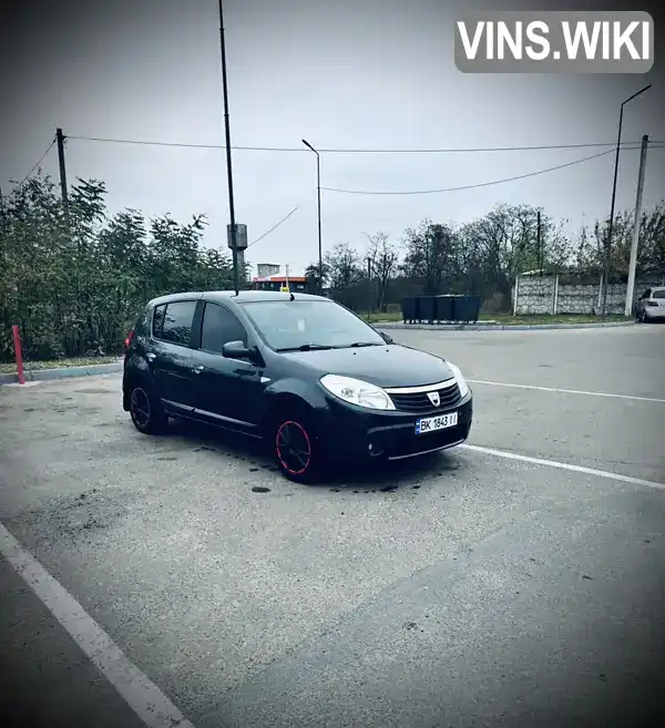 Хетчбек Dacia Sandero 2008 1.6 л. Ручна / Механіка обл. Рівненська, Сарни - Фото 1/21