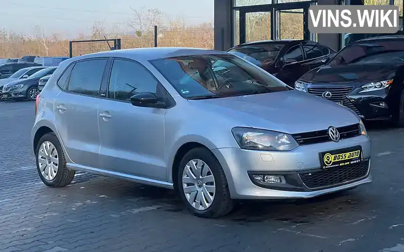 Хетчбек Volkswagen Polo 2011 1.6 л. Автомат обл. Чернівецька, Чернівці - Фото 1/21