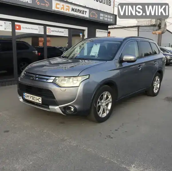 Позашляховик / Кросовер Mitsubishi Outlander 2015 2.36 л. Автомат обл. Житомирська, Житомир - Фото 1/14