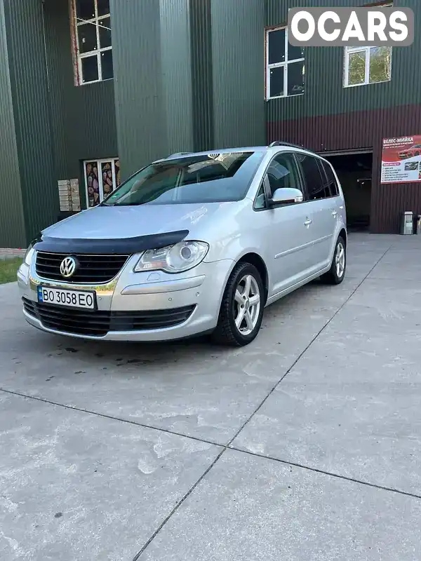 Мінівен Volkswagen Touran 2009 2 л. Автомат обл. Хмельницька, Славута - Фото 1/16