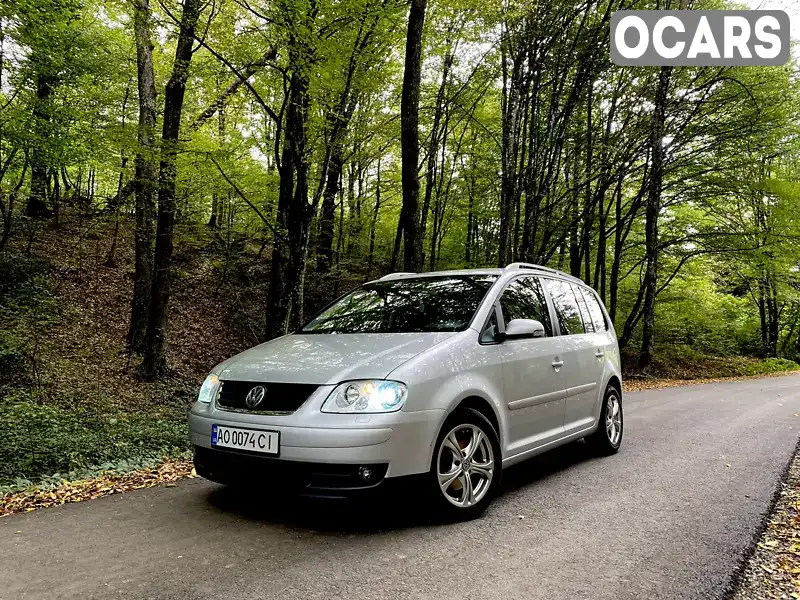 Мінівен Volkswagen Touran 2006 1.9 л. Ручна / Механіка обл. Закарпатська, Мукачево - Фото 1/21