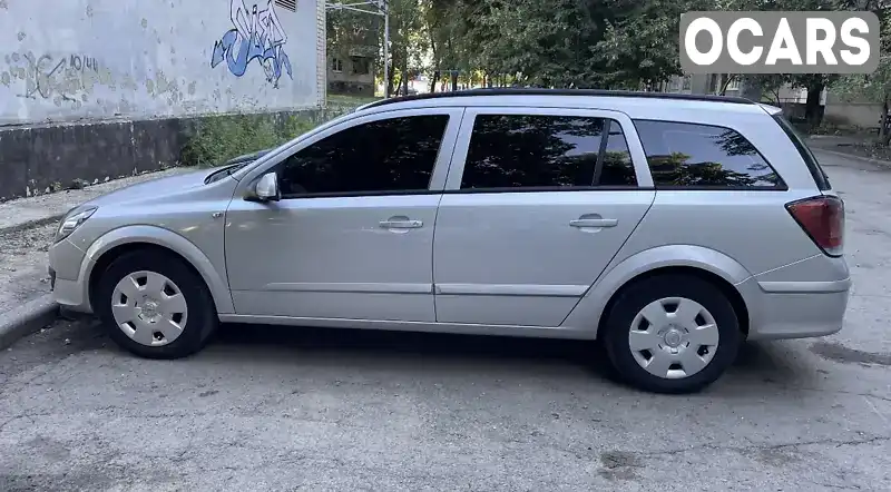 Универсал Opel Astra 2005 1.6 л. Ручная / Механика обл. Харьковская, Лозовая - Фото 1/4