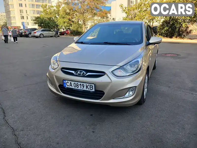 Седан Hyundai Accent 2013 1.4 л. Ручна / Механіка обл. Черкаська, Черкаси - Фото 1/8