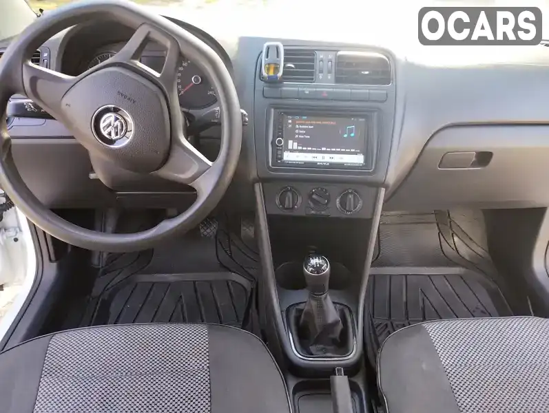 XW8ZZZ61ZJG037897 Volkswagen Polo 2018 Седан 1.6 л. Фото 3