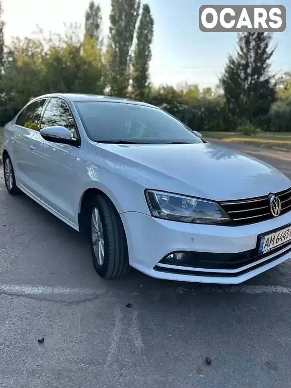 Седан Volkswagen Jetta 2016 1.6 л. Автомат обл. Житомирская, Житомир - Фото 1/15