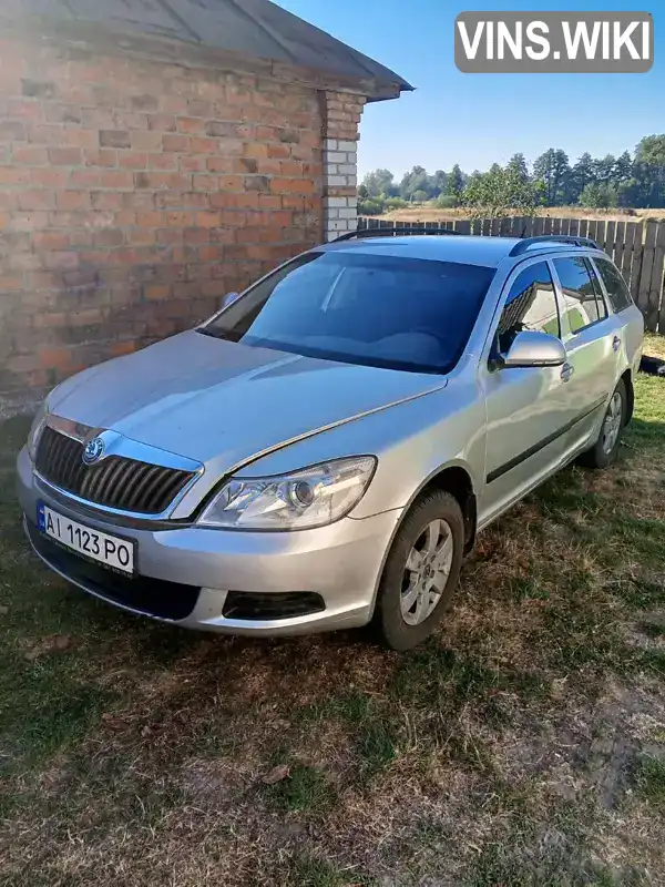 Універсал Skoda Octavia 2010 2.01 л. Ручна / Механіка обл. Чернігівська, Чернігів - Фото 1/9