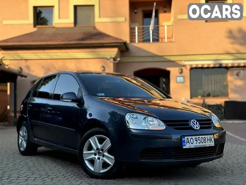 Хэтчбек Volkswagen Golf 2004 1.6 л. Ручная / Механика обл. Закарпатская, Мукачево - Фото 1/21