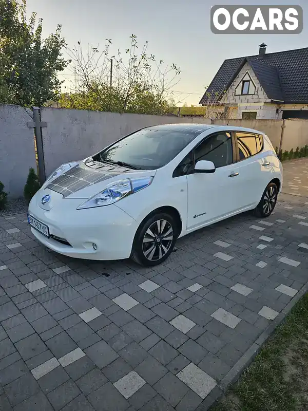 Хетчбек Nissan Leaf 2017 null_content л. Автомат обл. Рівненська, Сарни - Фото 1/20