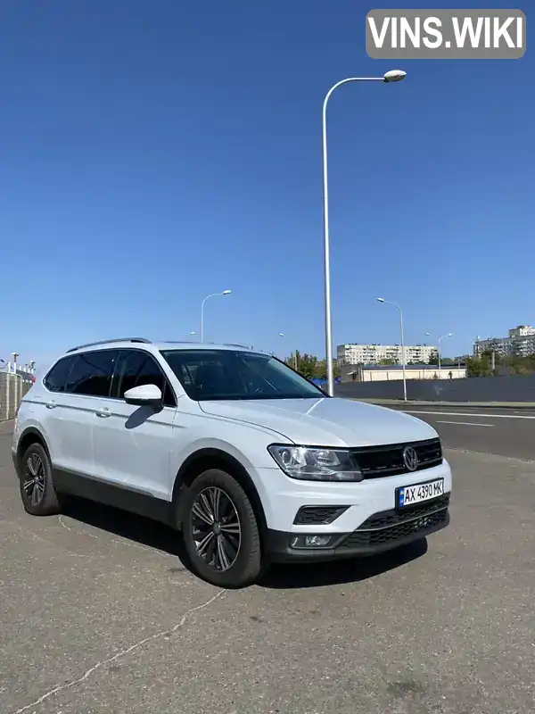 Позашляховик / Кросовер Volkswagen Tiguan 2017 1.98 л. Автомат обл. Харківська, Харків - Фото 1/11