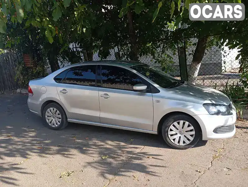 Седан Volkswagen Polo 2012 1.6 л. Ручна / Механіка обл. Житомирська, Радомишль - Фото 1/10