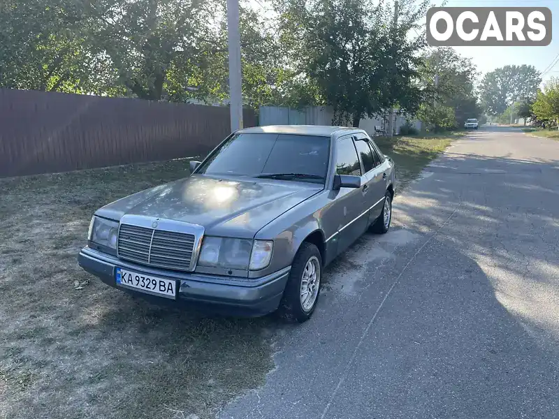 Седан Mercedes-Benz E-Class 1989 2.6 л. Автомат обл. Київська, Київ - Фото 1/21