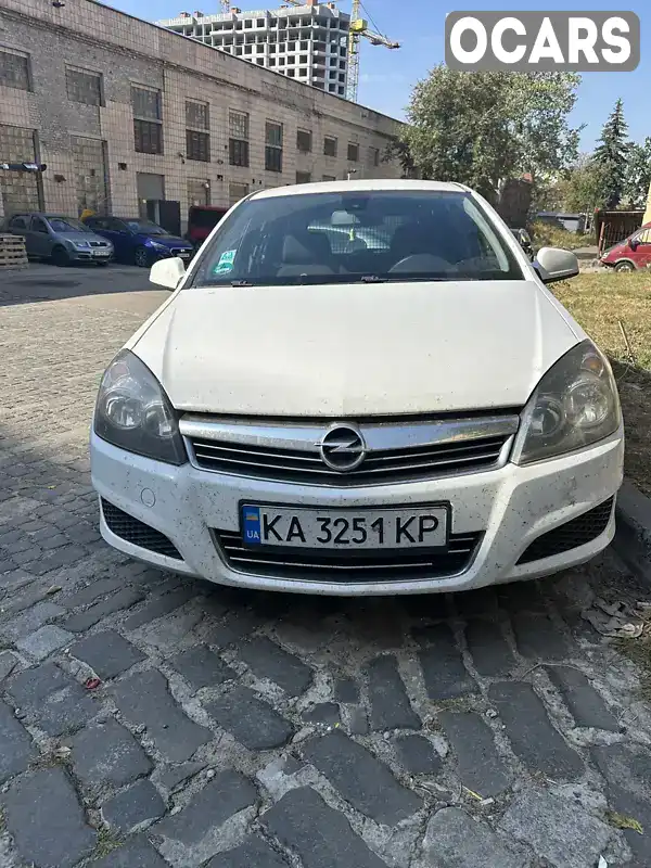 W0L0AHL35A2080926 Opel Astra 2010 Універсал 1.69 л. Фото 1