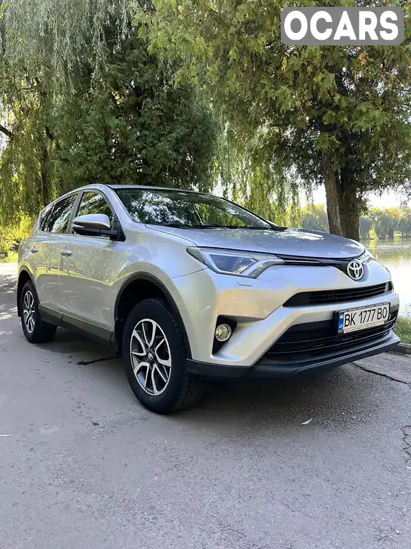 Внедорожник / Кроссовер Toyota RAV4 2016 1.99 л. Вариатор обл. Ровенская, Ровно - Фото 1/21