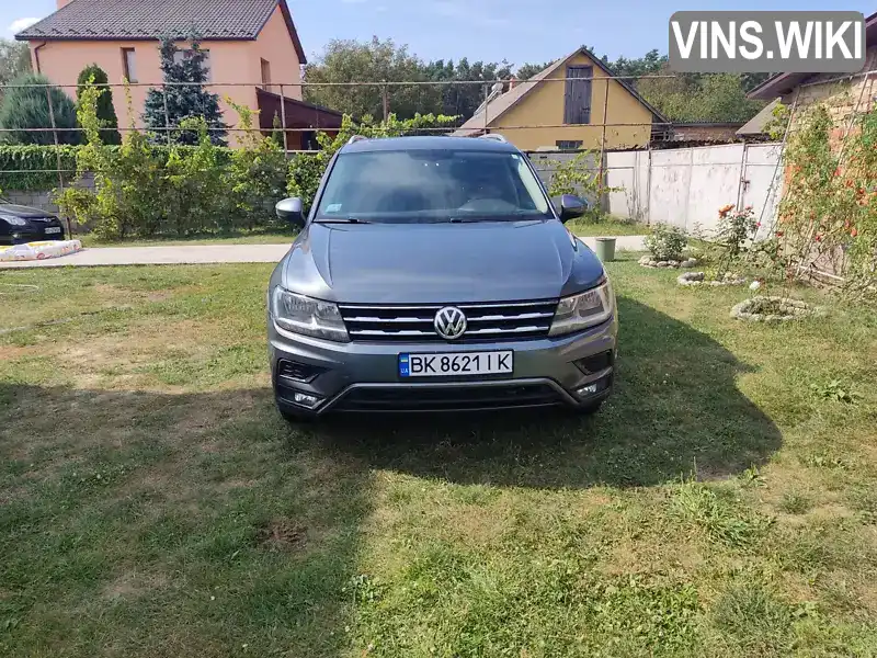 Внедорожник / Кроссовер Volkswagen Tiguan 2017 1.98 л. Автомат обл. Ровенская, Дубно - Фото 1/21