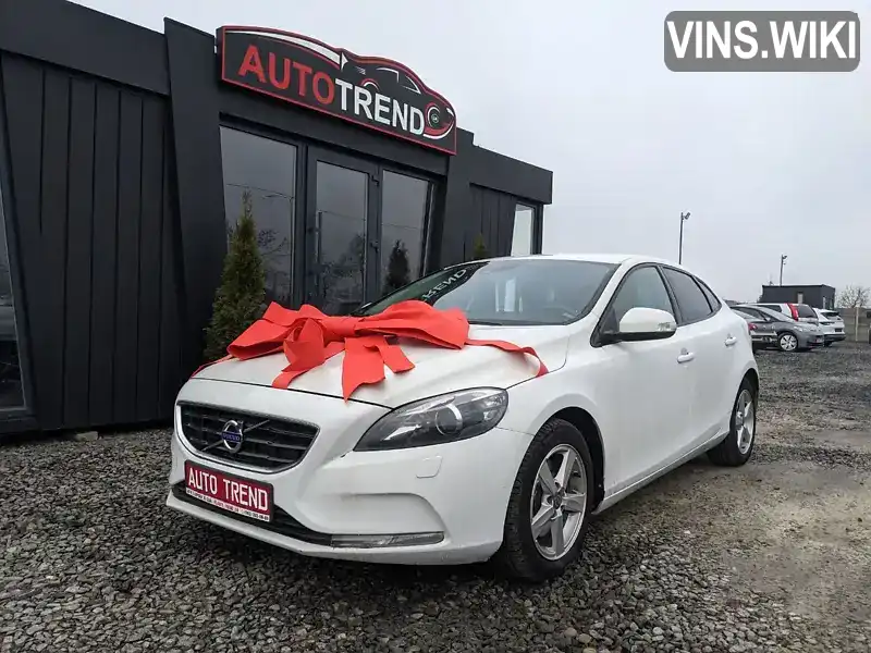 Хетчбек Volvo V40 2014 1.6 л. Автомат обл. Львівська, Львів - Фото 1/20