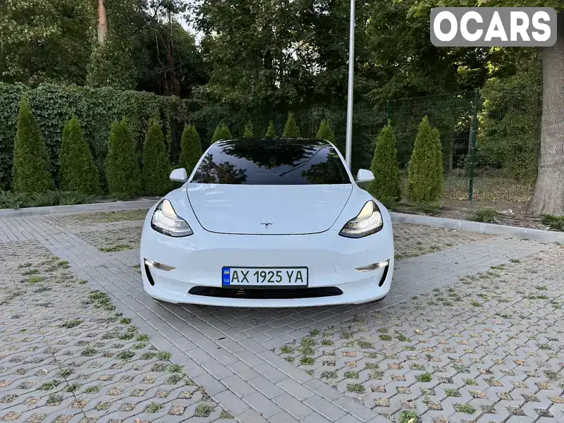 5YJ3E1EA6JF027289 Tesla Model 3 2018 Седан  Фото 2