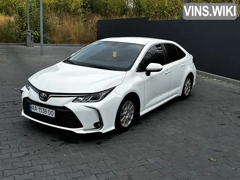 Седан Toyota Corolla 2019 1.6 л. Ручна / Механіка обл. Черкаська, Черкаси - Фото 1/21