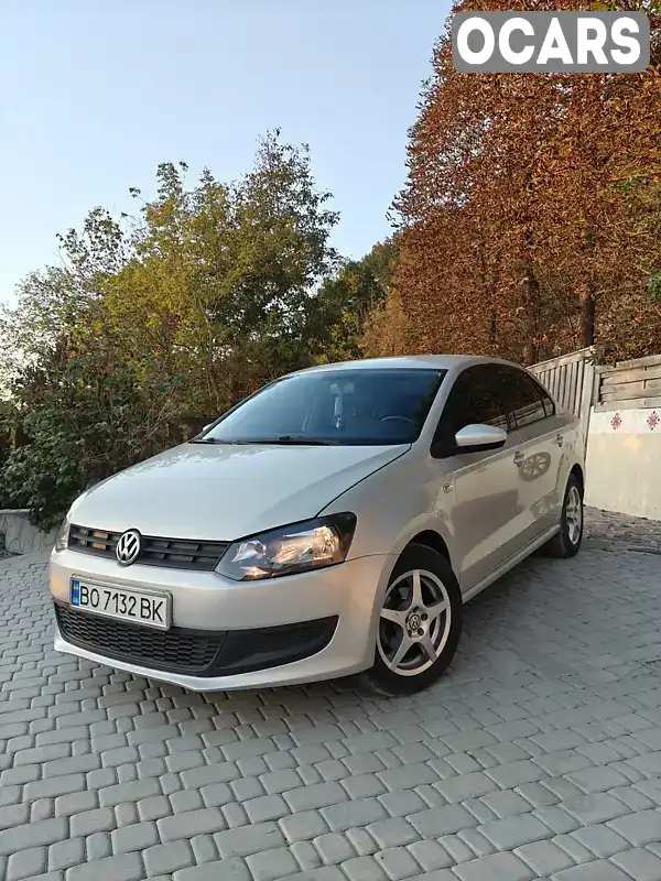 Седан Volkswagen Polo 2011 1.6 л. Типтронік обл. Тернопільська, Заліщики - Фото 1/21