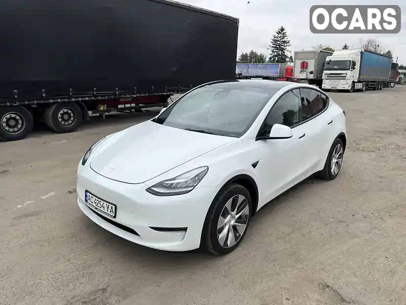 5YJYGAEE2MF112668 Tesla Model Y 2021 Внедорожник / Кроссовер  Фото 1