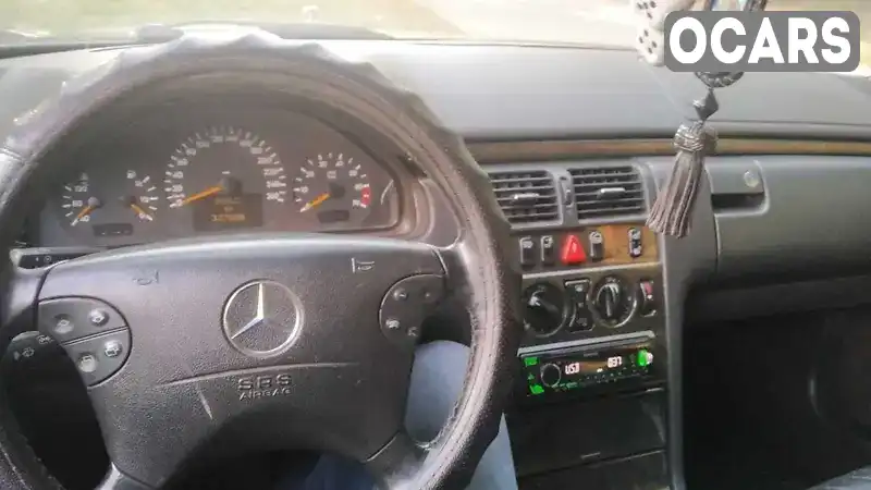 Седан Mercedes-Benz E-Class 2000 2.4 л. Ручна / Механіка обл. Сумська, Путивль - Фото 1/5