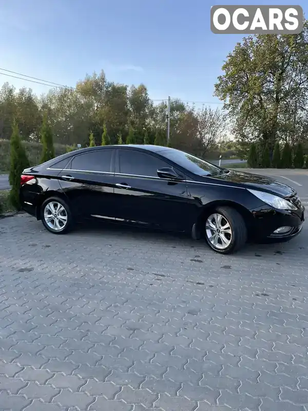 Седан Hyundai Sonata 2011 2.36 л. Ручна / Механіка обл. Львівська, Новояворівськ - Фото 1/16