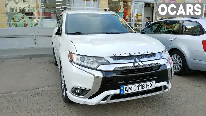 Позашляховик / Кросовер Mitsubishi Outlander 2019 2 л. Автомат обл. Київська, Київ - Фото 1/21