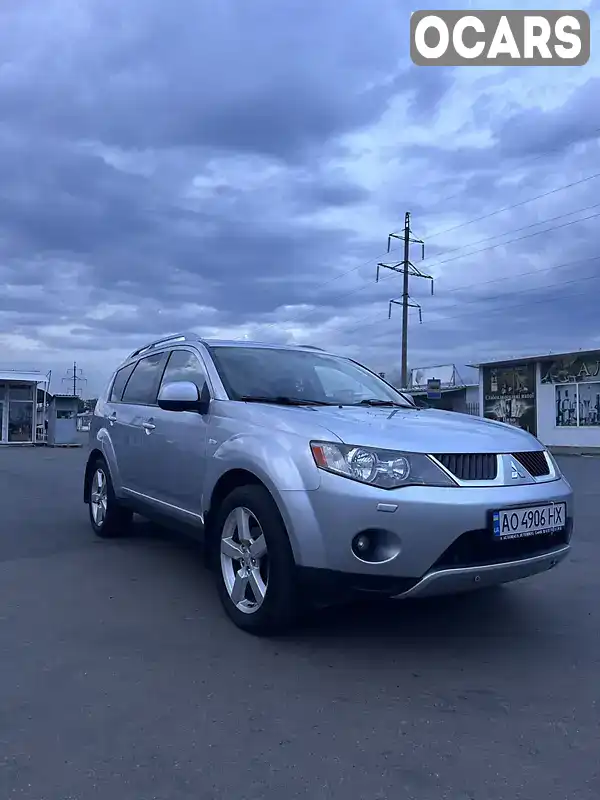 Позашляховик / Кросовер Mitsubishi Outlander XL 2007 2 л. Ручна / Механіка обл. Закарпатська, Ужгород - Фото 1/10