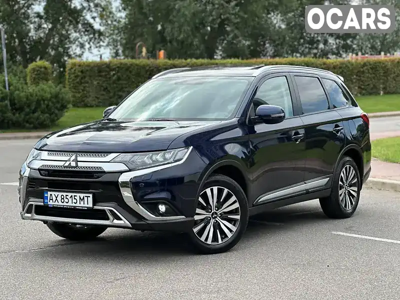 Позашляховик / Кросовер Mitsubishi Outlander 2023 2.36 л. Автомат обл. Київська, Київ - Фото 1/21