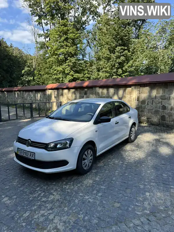 Седан Volkswagen Polo 2011 1.6 л. Ручна / Механіка обл. Чернівецька, Чернівці - Фото 1/6