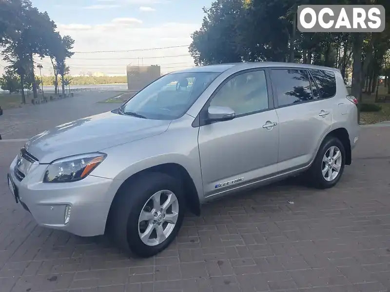 Внедорожник / Кроссовер Toyota RAV4 EV 2014 null_content л. обл. Киевская, Киев - Фото 1/18