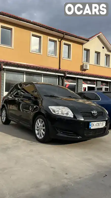 Хетчбек Toyota Auris 2008 1.6 л. Ручна / Механіка обл. Рівненська, Рівне - Фото 1/21