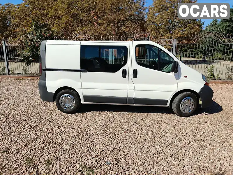 VF1FLABA54V211032 Renault Trafic 2004 Минивэн 1.87 л. Фото 2