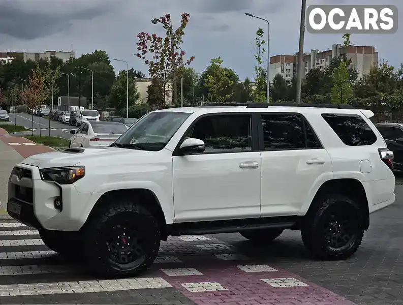 Позашляховик / Кросовер Toyota 4Runner 2020 3.96 л. Автомат обл. Львівська, Львів - Фото 1/21